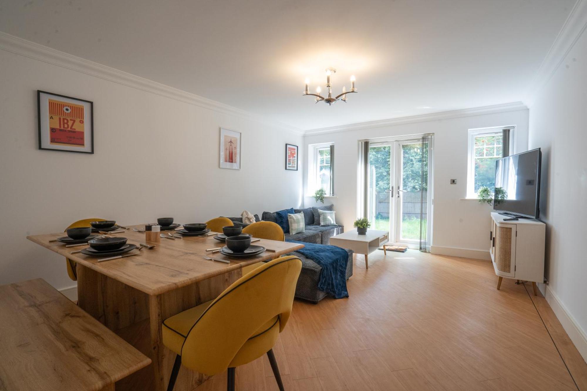 Emirates House, Luxe 5 Bed, With King Sized Beds, Next To Aiport & Nec, Jlr 5 Mins Villa Marston Green Eksteriør bilde