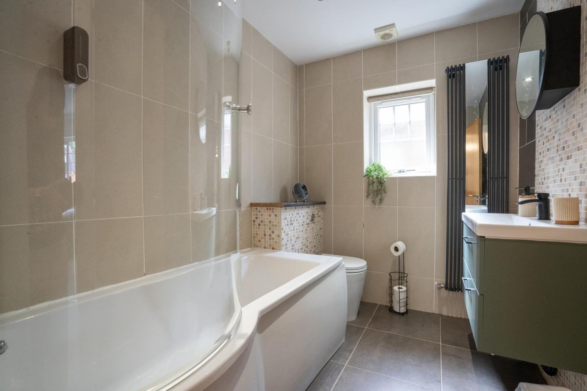 Emirates House, Luxe 5 Bed, With King Sized Beds, Next To Aiport & Nec, Jlr 5 Mins Villa Marston Green Eksteriør bilde