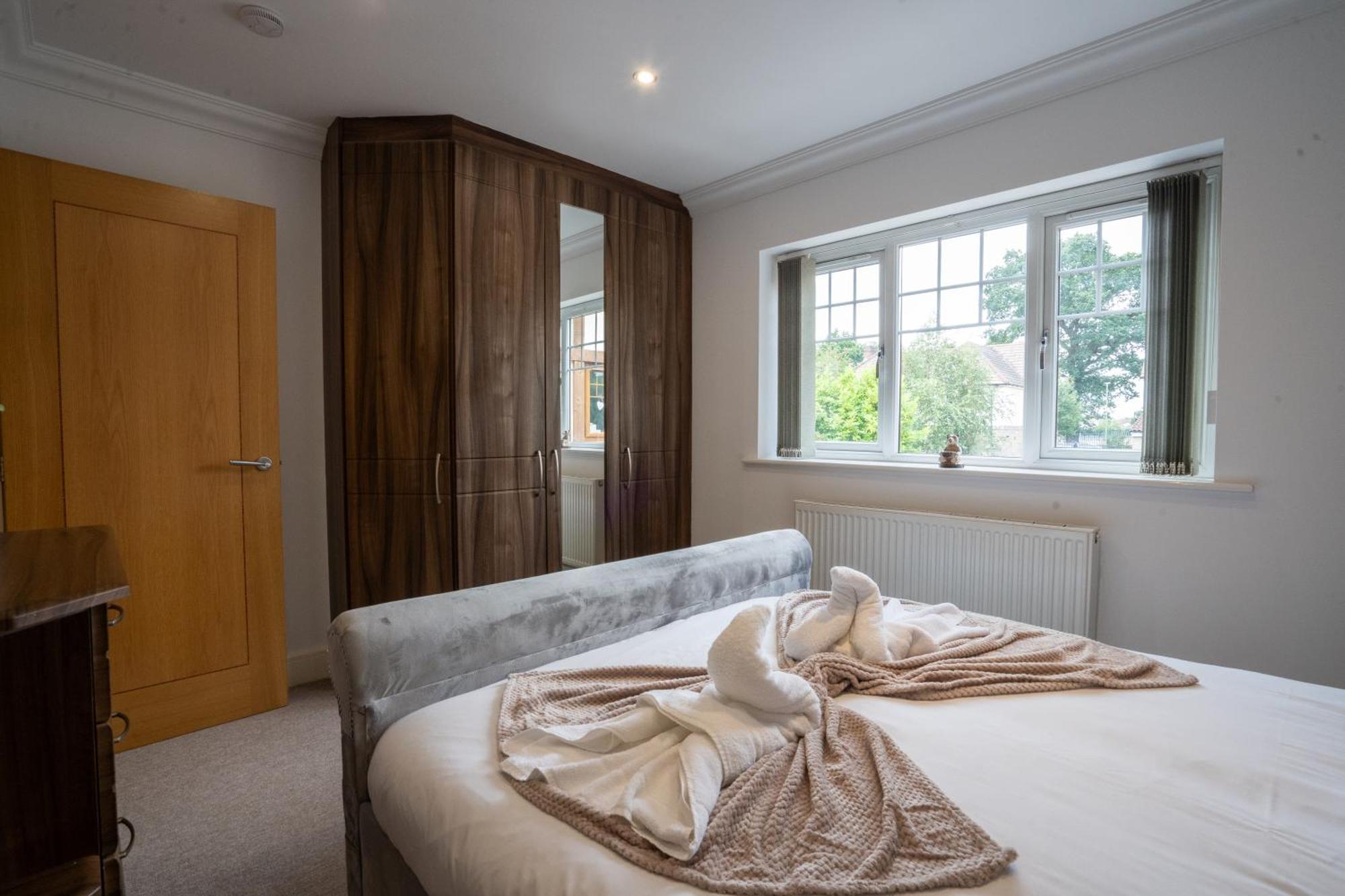 Emirates House, Luxe 5 Bed, With King Sized Beds, Next To Aiport & Nec, Jlr 5 Mins Villa Marston Green Eksteriør bilde