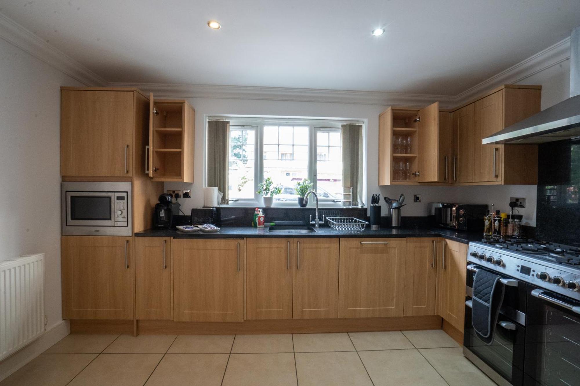 Emirates House, Luxe 5 Bed, With King Sized Beds, Next To Aiport & Nec, Jlr 5 Mins Villa Marston Green Eksteriør bilde