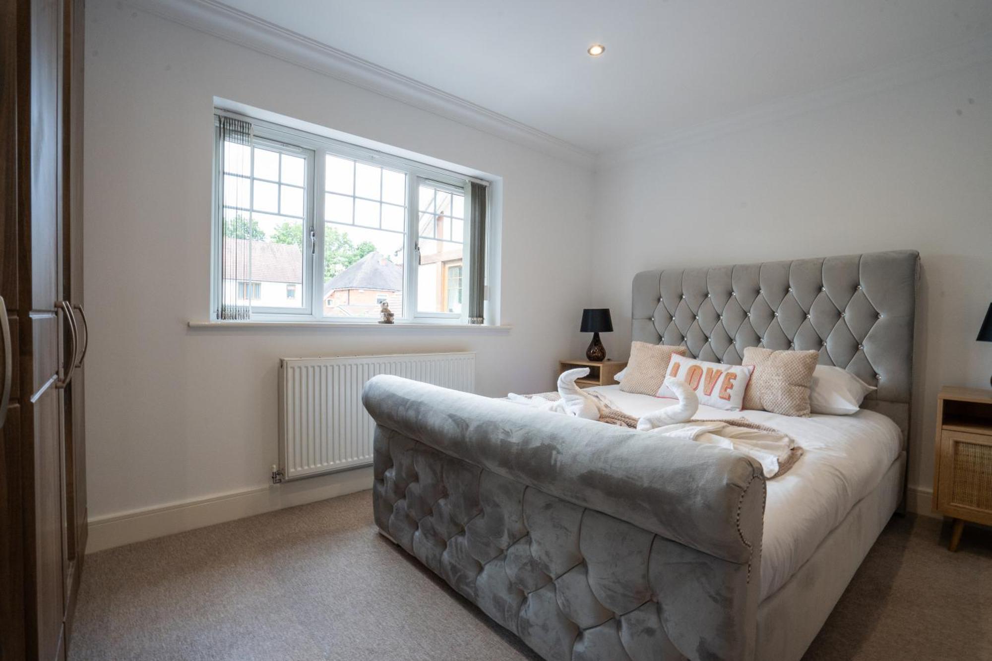 Emirates House, Luxe 5 Bed, With King Sized Beds, Next To Aiport & Nec, Jlr 5 Mins Villa Marston Green Eksteriør bilde